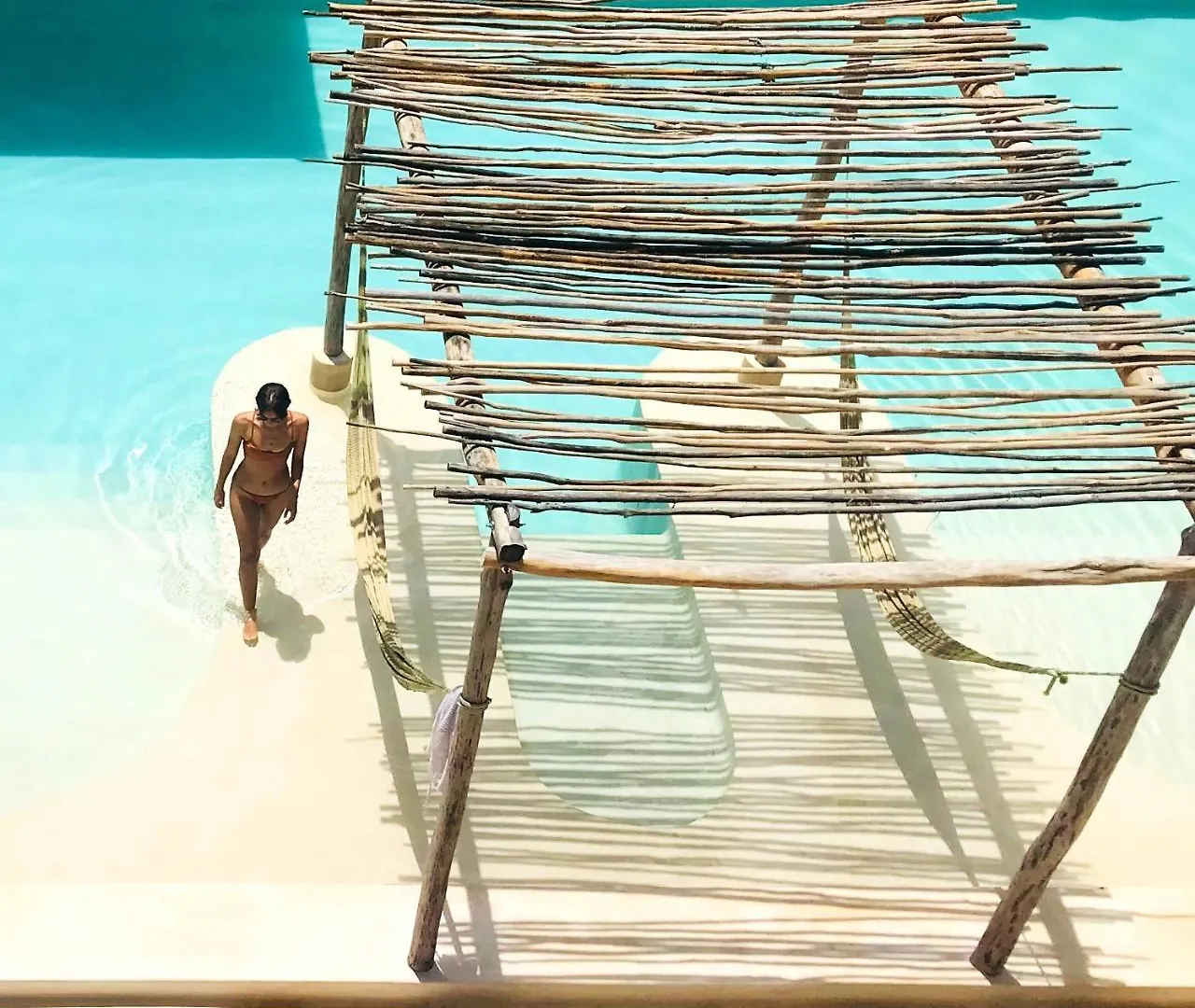 Hostel The Beehive Experience At Holistika Tulum Hotel